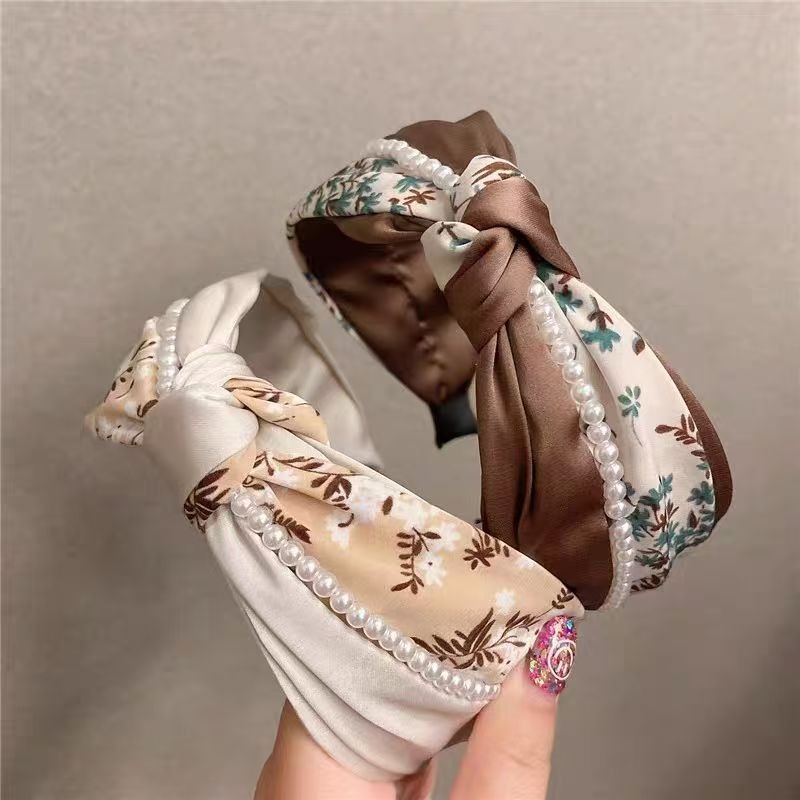 Good Floral & Wedding Decor Supply - عصابة رأس نسائية بتصميم زهور وجمجمة